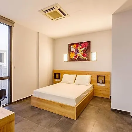 G Luxury Hotel 2*