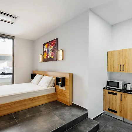 G Luxury 2* Nicosia