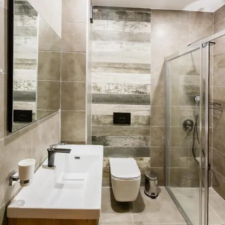G Luxury 2* Никосия