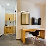 G Luxury Hotel 2*